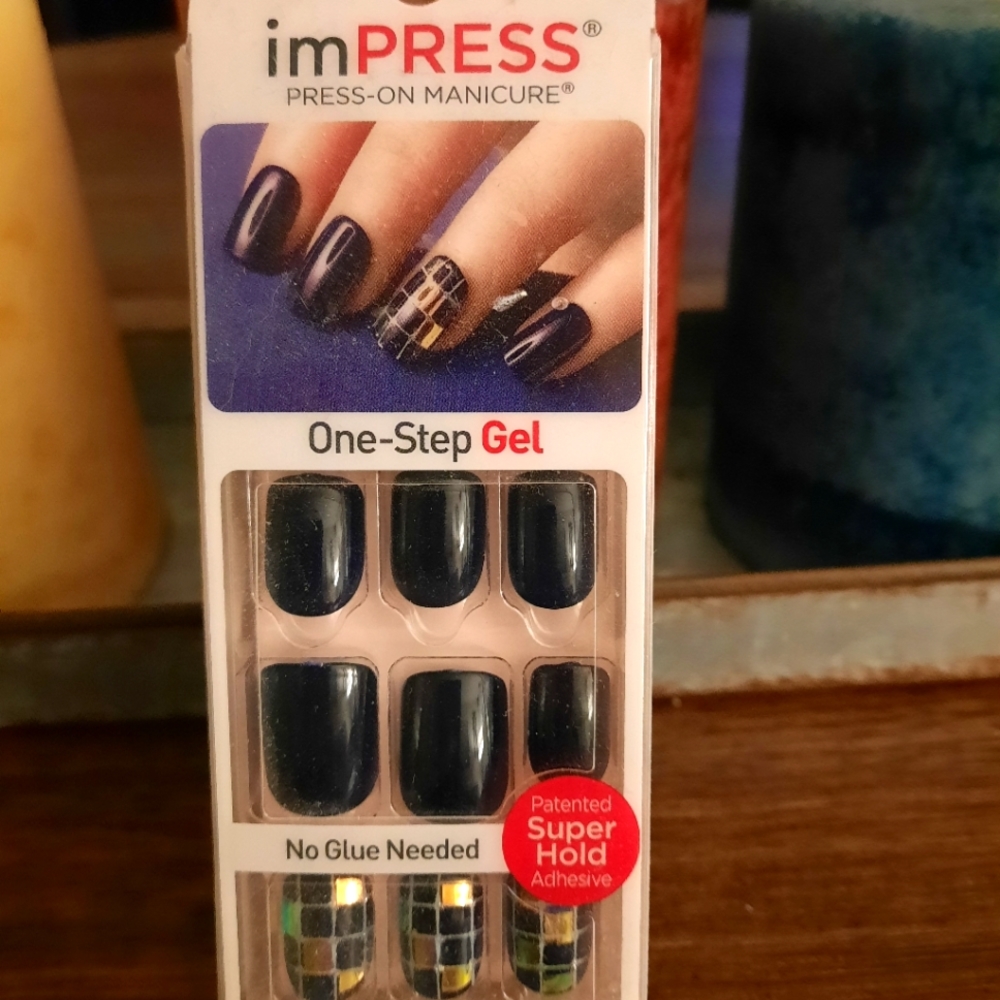 IMPRESS Nails